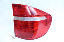Load image into Gallery viewer, OUTER TAIL LIGHT LAMP BMW X5 X5M 07 08 09 10 Right - 1127176