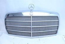 Load image into Gallery viewer, GRILL Mercedes 300D 300E 420 560SEL 86 87 88 89 90 91 - 1127219