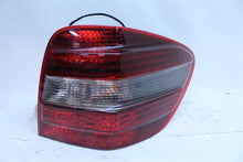 Load image into Gallery viewer, TAIL LIGHT LAMP ASSEMBLY ML320 ML350 ML500 ML550 ML63 06-08 Right - 1127874