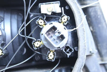 Load image into Gallery viewer, TAIL LIGHT LAMP ASSEMBLY Highlander 2001 01 2002 02 2003 03 Right - 1129057