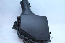 Load image into Gallery viewer, AIR CLEANER BOX BMW 650i 2006 06 2007 07 - 1129423