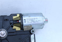Load image into Gallery viewer, SUNROOF MOTOR BMW 650i 2006 06 - 1129472