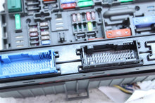 Load image into Gallery viewer, FUSE BOX BMW 128i 135i 323i 328i 335i M1 M3 X1 2008-2014 - 1130366