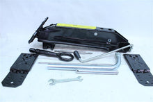 Load image into Gallery viewer, JACK Audi Q5 2012 12 - 1132138