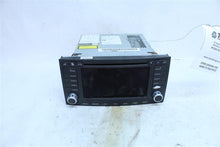 Load image into Gallery viewer, Nav screen Volkswagen Touareg 2004 04 2005 05 - 1133023