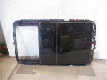Load image into Gallery viewer, SUNROOF ASSEMBLY BMW X5 X5M 07 08 09 10 11 12 13 - 1133104