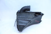 Load image into Gallery viewer, AIR CLEANER BOX Porsche Cayenne 03 04 05 06 07 08 09 10 Right - 1135314