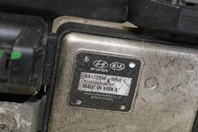 Load image into Gallery viewer, RADIATOR FAN ASSEMBLY Hyundai Sonata Sonata Hybrid 17 18 19 - 1138455