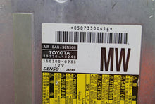 Load image into Gallery viewer, Air bag computer Toyota Highlander 2008 08 2009 09 2010 10 - 1140042