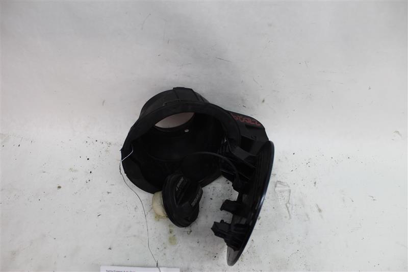 GAS FUEL FILLER LID DOOR Hyundai Santa Fe 2014 14 1141958 Tom's