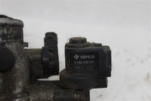 Load image into Gallery viewer, THROTTLE BODY HYUNDAI SONATA 99 00 01 2.5L - 1142304