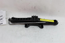 Load image into Gallery viewer, JACK Jaguar Vanden Pl XJ XJL 2014 14 - 1143758