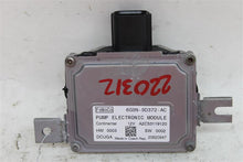 Load image into Gallery viewer, FUEL PUMP CONTROL MODULE COMPUTER LR2 08 09 10 11 12 - 1148237
