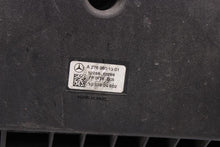 Load image into Gallery viewer, AIR CLEANER BOX C250 C300 C350 C63 E350 E550 E63 12 13 14 - 1148420