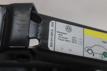 Load image into Gallery viewer, JACK AND TOOLS Volkswagen Jetta GLI 2013 13 - 1148651