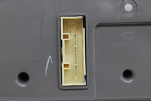 Load image into Gallery viewer, REAR TEMPERATURE CONTROLS Kia Sorento 2014 14 2015 15 - 1149834