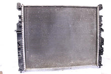 Load image into Gallery viewer, RADIATOR ML320 ML350 ML450 ML550 ML63 R320 R350 09 10 11 12 - 1150551