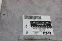Load image into Gallery viewer, ECU ECM COMPUTER TOYOTA COROLLA 2001 2002 AUTO 4SPD - 1153722