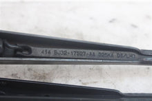 Load image into Gallery viewer, WINDSHIELD WIPER ARM Land Rover Evoque 2015 15 - 1153947