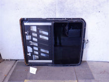 Load image into Gallery viewer, SUNROOF ASSEMBLY E300d E320 96 97 98 99 00 01 02 03 - 1161234