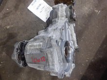 Load image into Gallery viewer, TRANSFER CASE 228I 320i 328D 328i 328I GT 335i 335i GT 428i 435i 12-15 - 1162546