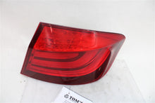 Load image into Gallery viewer, OUTER TAIL LIGHT LAMP 528i 535i 550i Active 5 M5 11 12 13 Right - 1165786