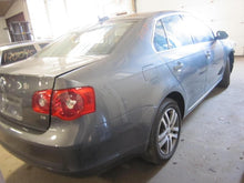 Load image into Gallery viewer, Air Bag Volkswagen EOS Jetta 05 06 07 08 09 Right - 1324674