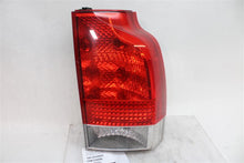 Load image into Gallery viewer, TAIL LIGHT LAMP ASSEMBLY Volvo C70 V70 XC70 05 06 07 LOWER Right - 1247771