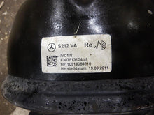 Load image into Gallery viewer, FRONT KNEE CLS400 CLS550 CLS63 12 13 14 15 16 17 18 Right - 1273117