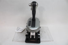 Load image into Gallery viewer, Floor Shifter Nissan Versa 2019 19 - 1277958