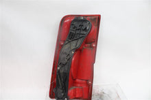 Load image into Gallery viewer, TAIL LIGHT LAMP ASSEMBLY Rover Discovery 2001 01 2002 02 Right - 1283750