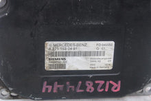 Load image into Gallery viewer, ECU ECM COMPUTER Mercedes C230 2002 02 2003 03 04 05 - 1287444