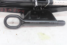 Load image into Gallery viewer, JACK Audi Q3 2015 15 - 1295556
