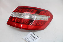 Load image into Gallery viewer, OUTER TAIL LIGHT LAMP E300 E350 E400 E550 E63 10 11 12 13 Right - 1296792