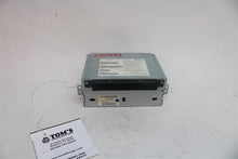 Load image into Gallery viewer, RADIO AM FM CD Jaguar Vanden Pl XJ XJL XJR 2010 10 2011 11 - 1302890