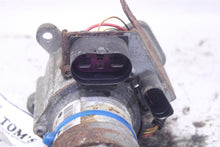 Load image into Gallery viewer, TRANSFER CASE ACTUATOR MOTOR Cayenne 03 04 05 06 07 08 09 10 - 1304302