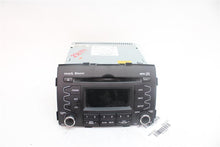 Load image into Gallery viewer, RADIO Kia Sorento 2011 11 2012 12 2013 13 AM FM CD - 1305883
