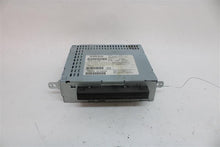 Load image into Gallery viewer, CD Changer Volvo XC90 2003 03 2004 04 2005 05 2006 06 6 Disc - 1315095