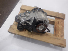 Load image into Gallery viewer, TRANSFER CASE Discovery Range Rover Range Rover Sport 17-20 - 1316520