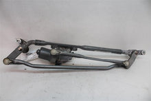Load image into Gallery viewer, WINDSHIELD WIPER MOTOR Land Rover Discovery 2017 17 - 1316528