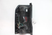 Load image into Gallery viewer, TAIL LIGHT LAMP ASSEMBLY Land Rover LR3 05 06 07 08 09 Right - 1317453