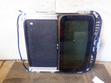 Load image into Gallery viewer, SUNROOF ASSEMBLY Honda Passport Pilot Ridgeline 2016-2022 - 1319075
