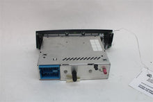 Load image into Gallery viewer, RADIO 128i 135i 323i 328i 335i M1 M3 X1 Z4 10-15 AM FM CD - 1319397