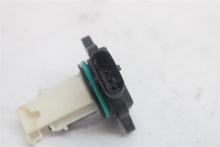 Load image into Gallery viewer, Mass Air Flow Sensor Meter MAF 135i 335i 528i 535i 535i Gt 640I 10-17 - 1321848