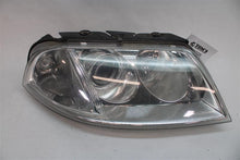 Load image into Gallery viewer, HEADLIGHT LAMP ASSEMBLY Volkswagen Passat 01 02 03 04 05 Right - 1322873