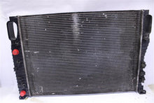Load image into Gallery viewer, RADIATOR E350 E550 CLS550 CLS63 E280 E300 E320 E63 2007-2011 - 1326685