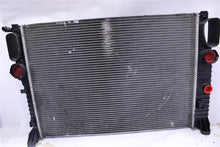 Load image into Gallery viewer, RADIATOR E350 E550 CLS550 CLS63 E280 E300 E320 E63 2007-2011 - 1326685
