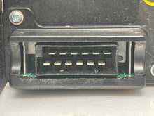 Load image into Gallery viewer, CD CHANGER Saab 9-3 9-5 99 00 01 02 03 04 05 - NW139609