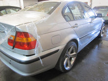 Load image into Gallery viewer, ECU ECM COMPUTER BMW 325i 2002 02 2003 03 2004 04 2005 05 Wagon - 1169809