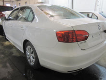 Load image into Gallery viewer, CV AXLE SHAFT Volkswagen Jetta Golf Rabbit 2006 06 07 08 09 10 11 Manual Right - 700922